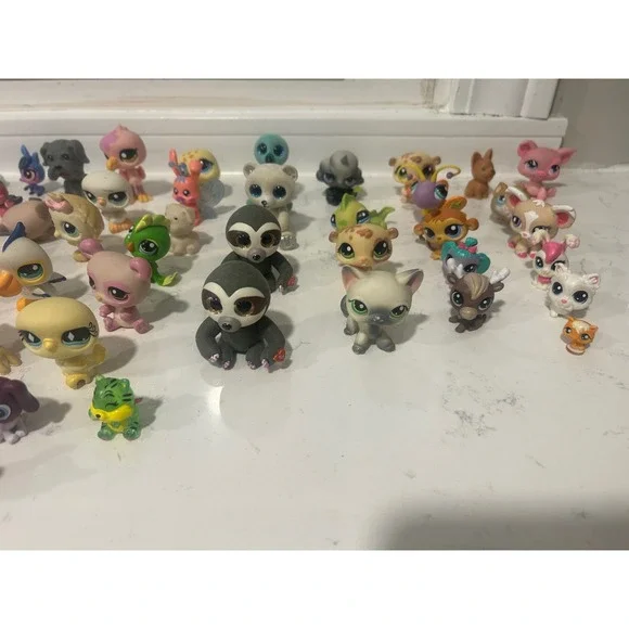 Littlest Pet Shop LPS Mini Figures Lot 50+ Assorted Animals Toys Kids - Picture 2 of 5